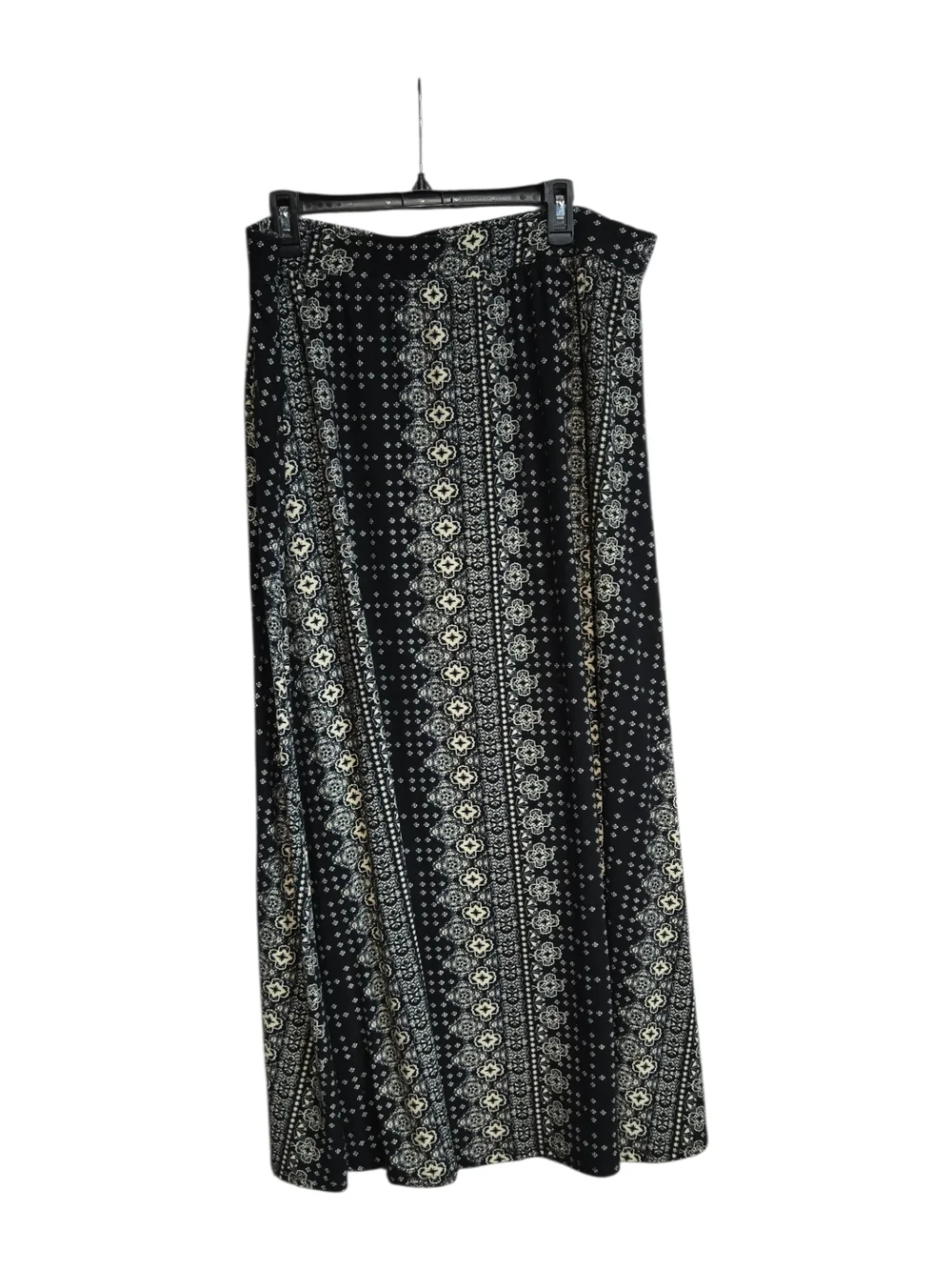 Cato Black Cream Vertical Print Maxi Skirt 18/20W Flowy Stretch Waist Slimming